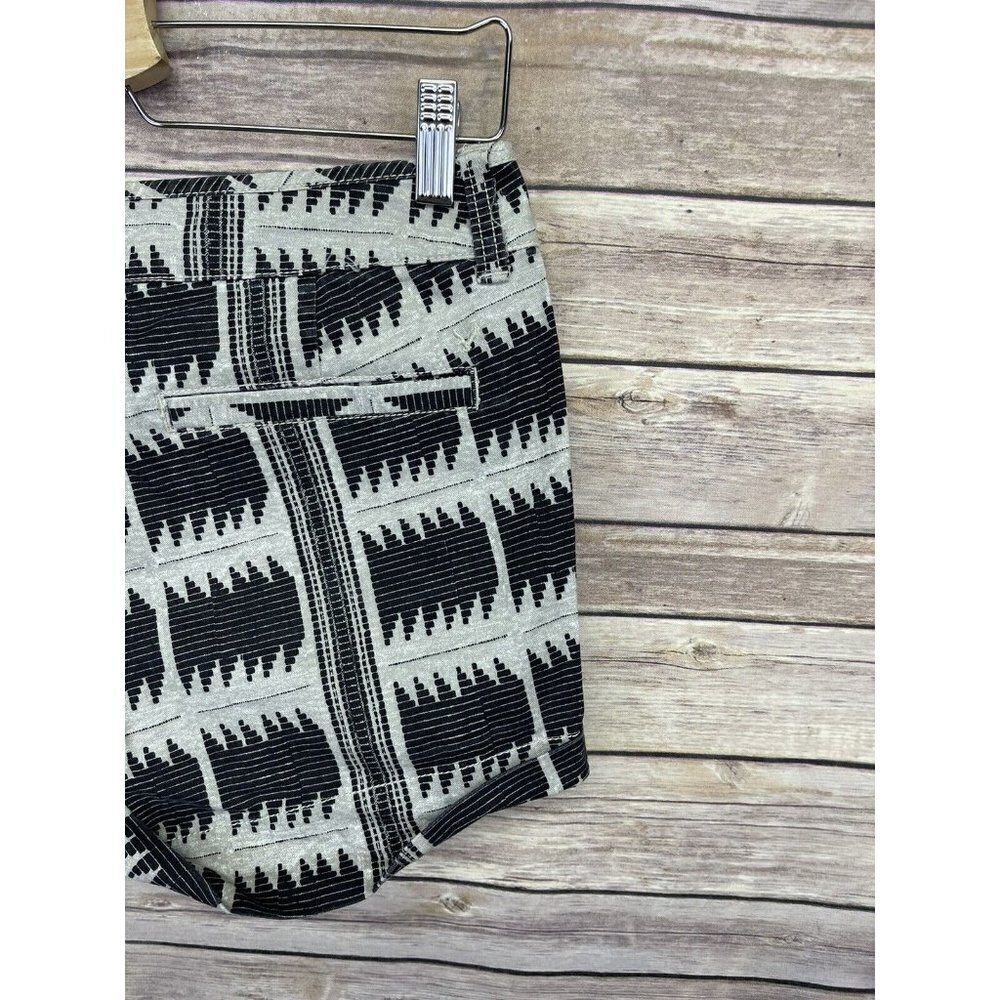 American Eagle Womens 6 Midi Shorts Stretch Boho Southwest Print Gray Tan Flat - Picture 6 of 10